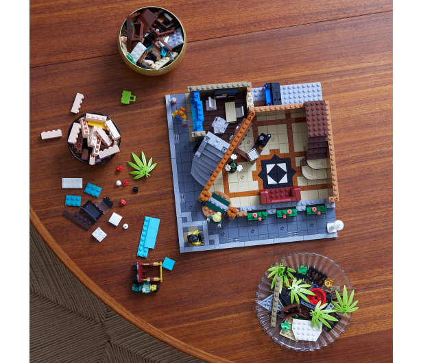 LEGO Icons 10297 Hotel butikowy - 1266902 - zdjęcie 6